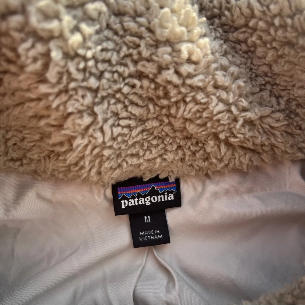 Women’s Cream Patagonia Los Gatos Fleece Vest Size medium Used Great Condition - Picture 3 of 4